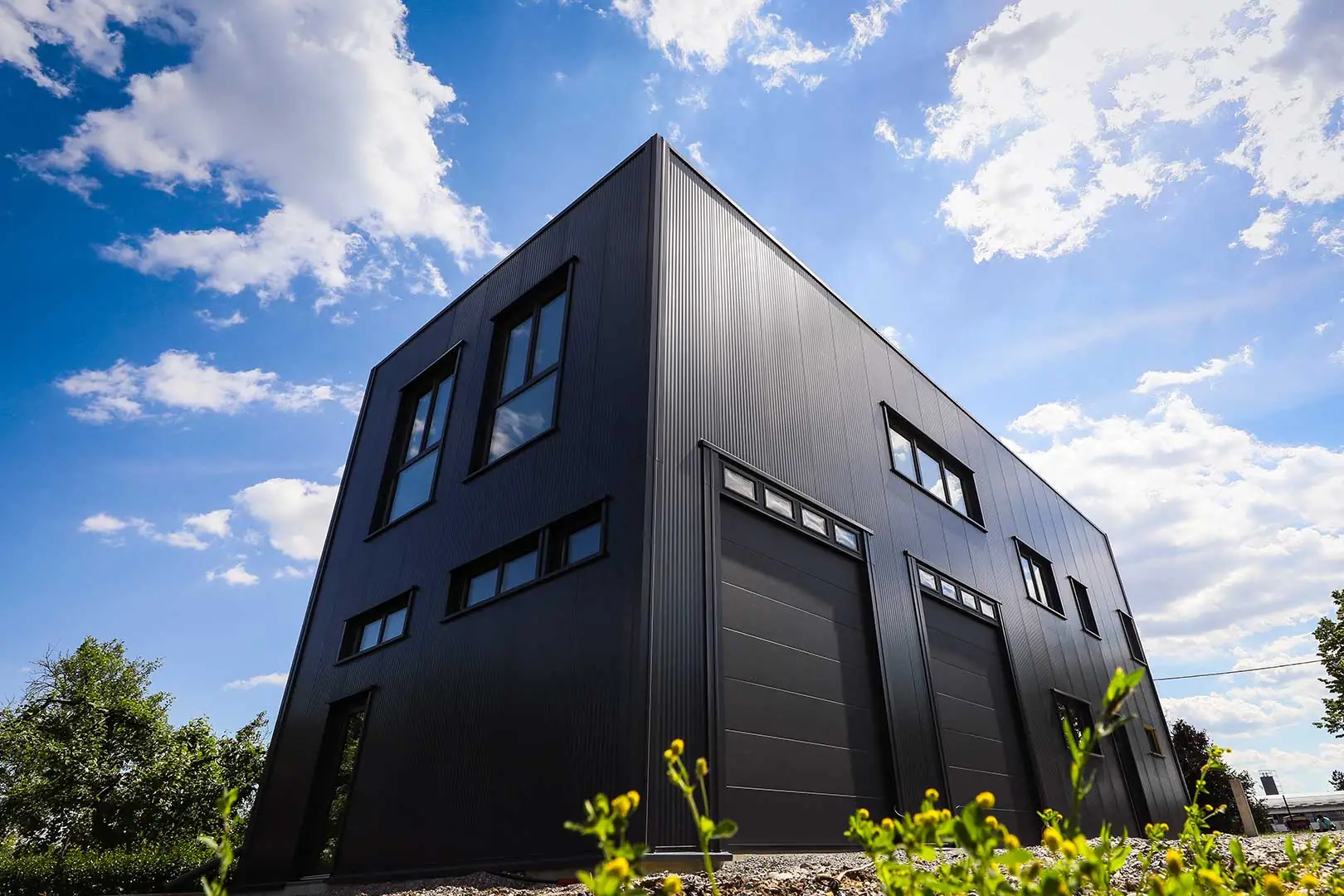 STAMBENO-POSLOVNA ZGRADA Milletech, Zagreb, Demerje