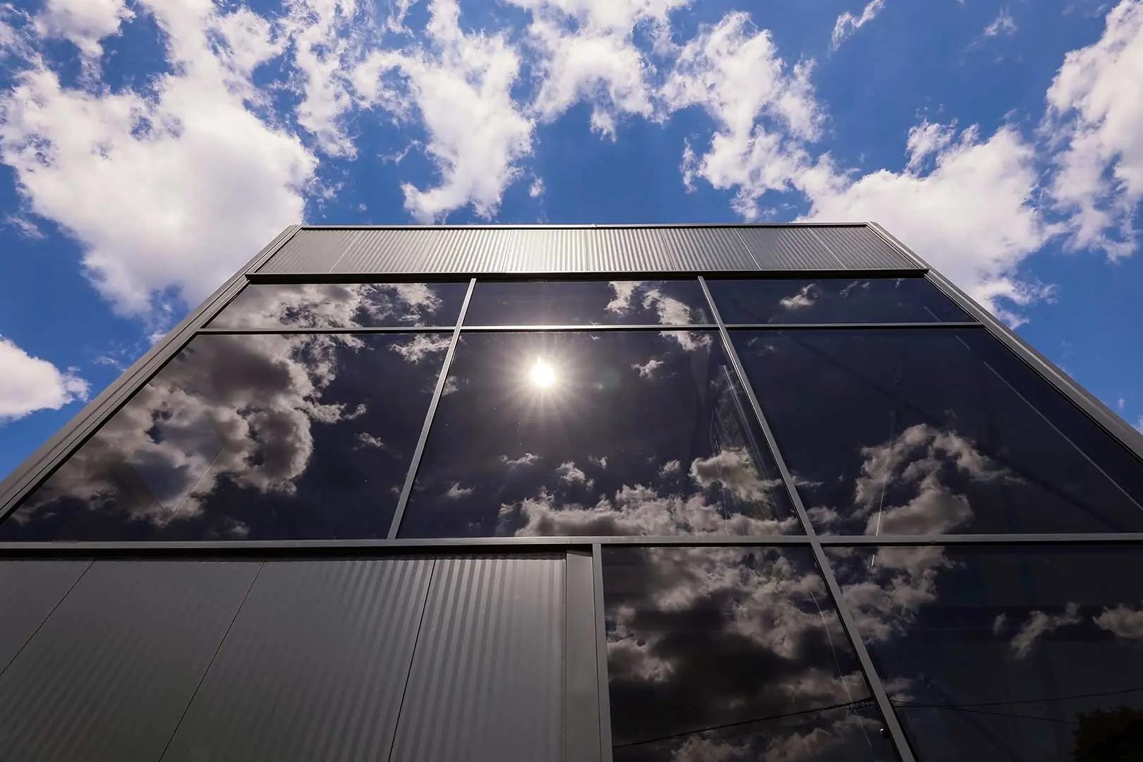 STAMBENO-POSLOVNA ZGRADA Milletech, Zagreb, Demerje